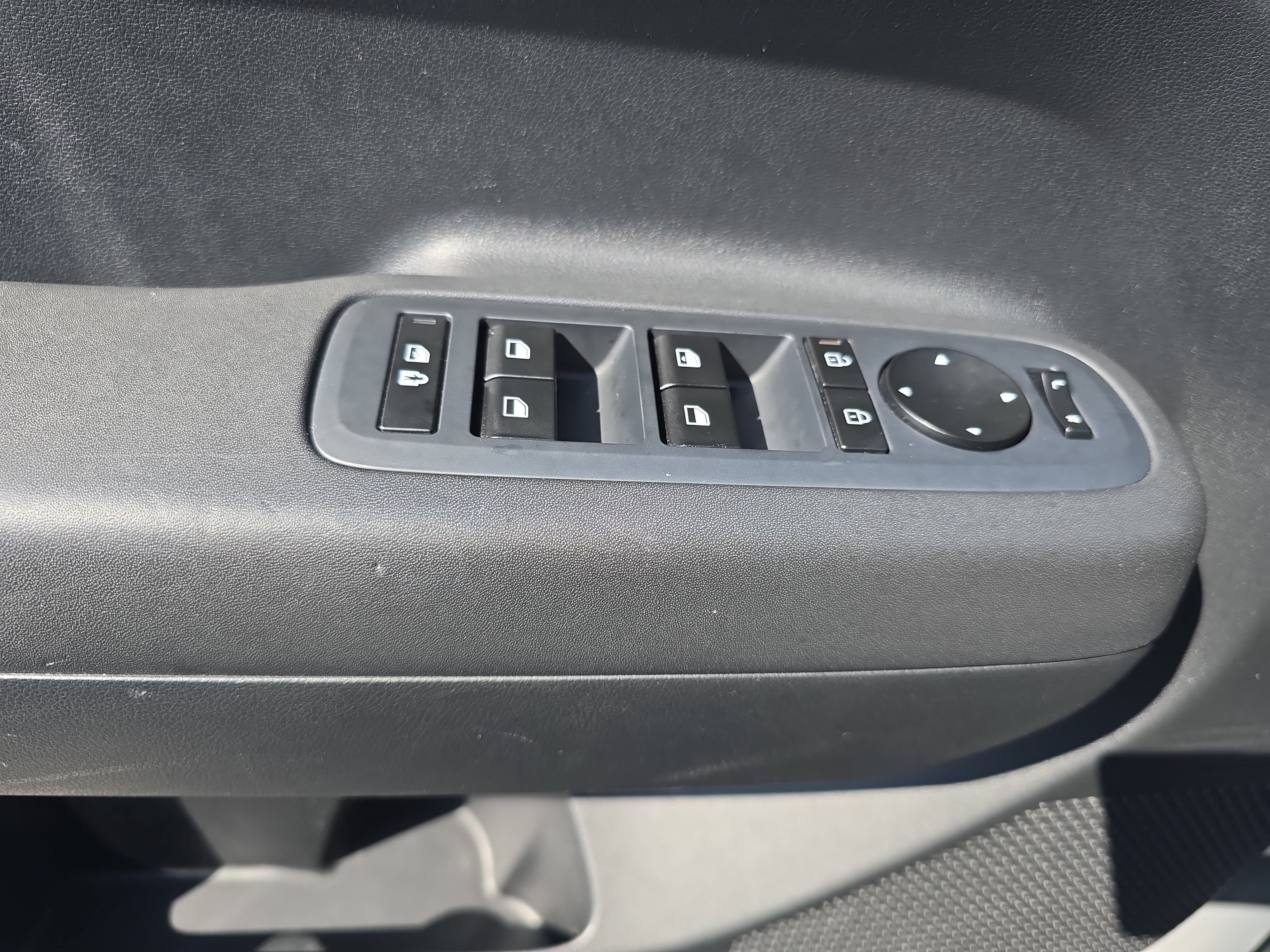 Used 2024 Hyundai Santa Fe SE FWD image 27