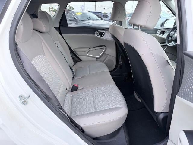 Used 2021 Kia Soul LX FWD image 13
