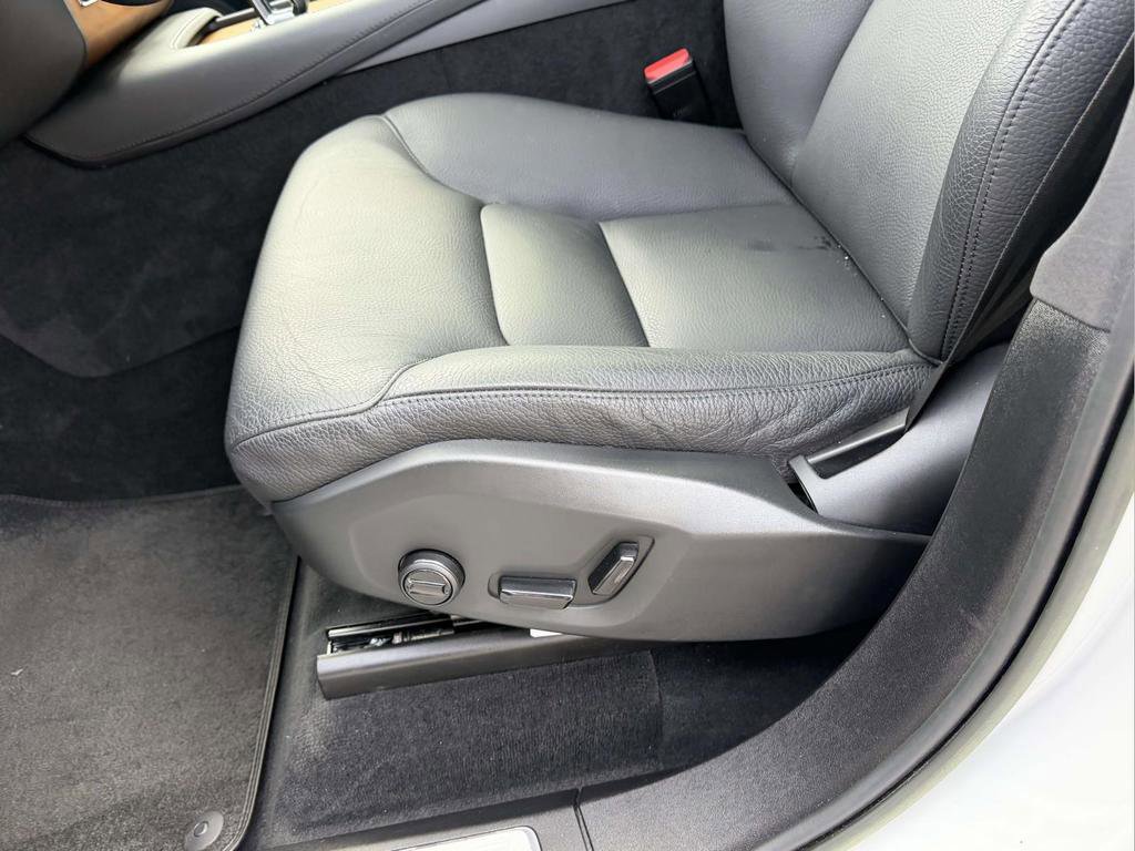 Used 2023 Volvo XC90 B5 Plus AWD/4WD image 16