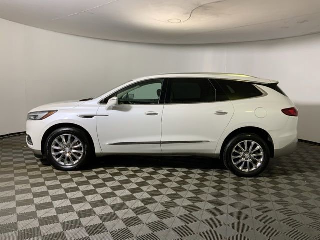 Used 2018 Buick Enclave Essence image 10