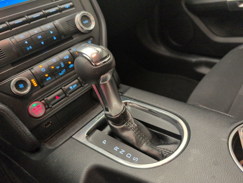 Used 2018 Ford Mustang Coupe RWD image 28
