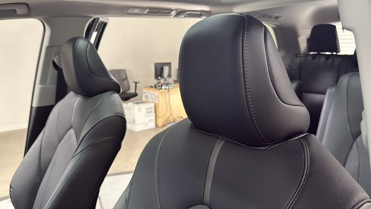 New 2025 Toyota Grand Highlander Platinum image 13