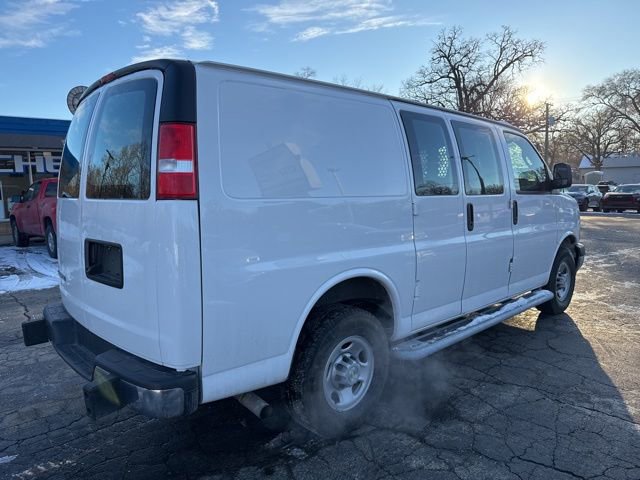 Used 2022 Chevrolet Express 2500 w/ Driver Convenience Package image 5