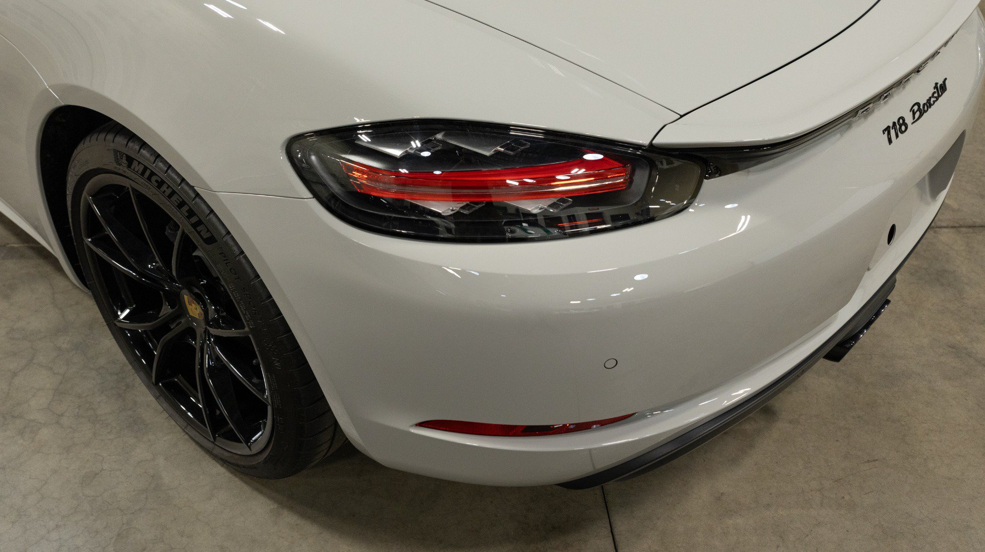 Used 2021 Porsche 718 Boxster RWD image 27