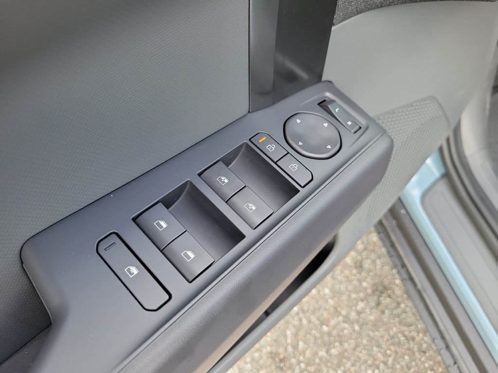 New 2027 Kia EV3 Wind FWD image 20