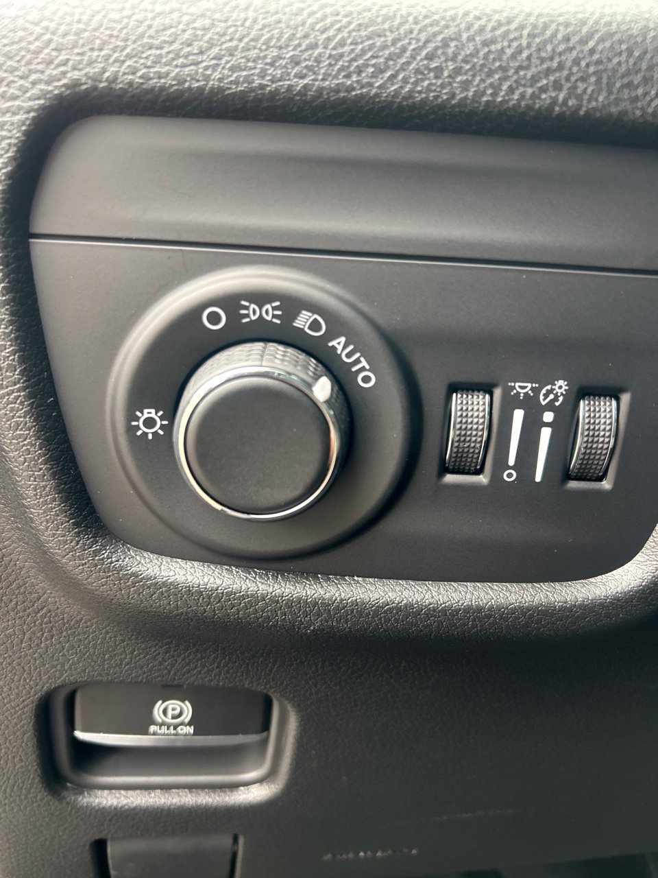 New 2027 Jeep Grand Cherokee Laredo X AWD/4WD image 17