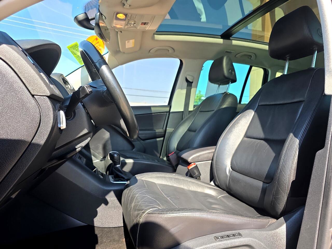 Used 2017 Volkswagen Tiguan Sport image 11