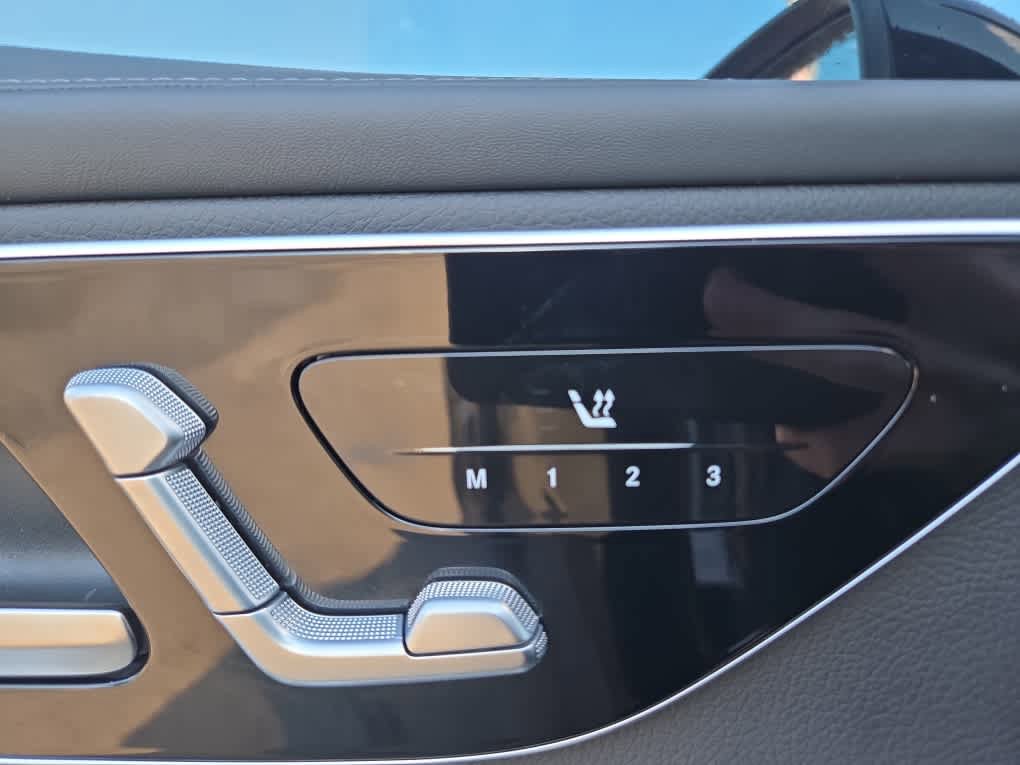 Used 2024 Mercedes-Benz GLC 300 4MATIC image 21