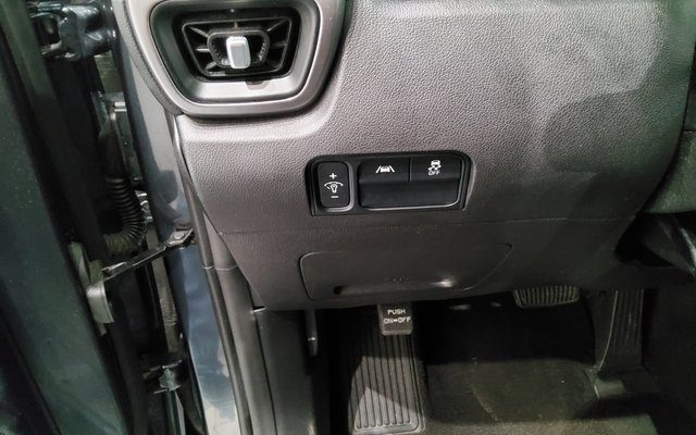 Used 2023 Kia Sorento LX image 26