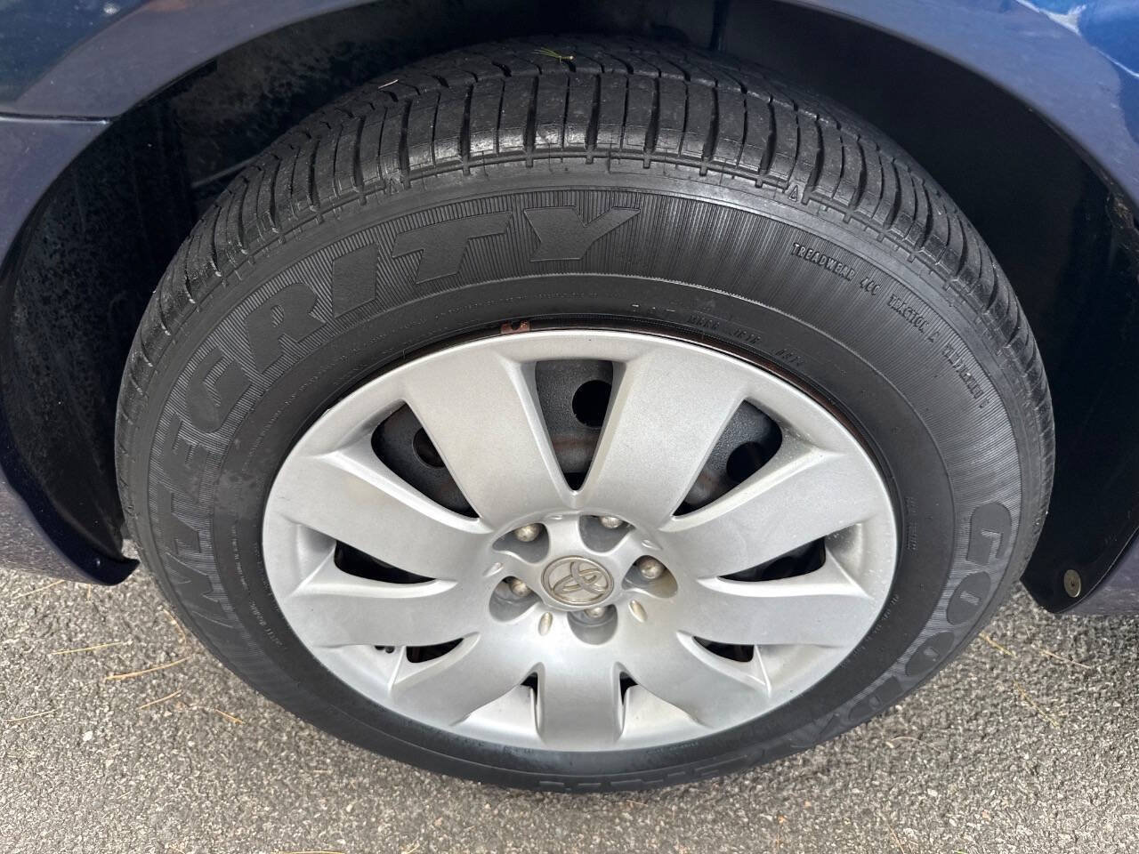 Used 2004 Toyota Corolla LE FWD image 26
