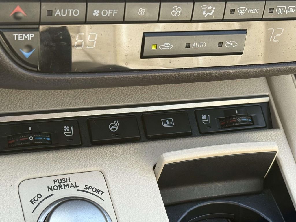 Used 2018 Lexus ES 350 w/ Luxury Package w/Wood Trim FWD image 25