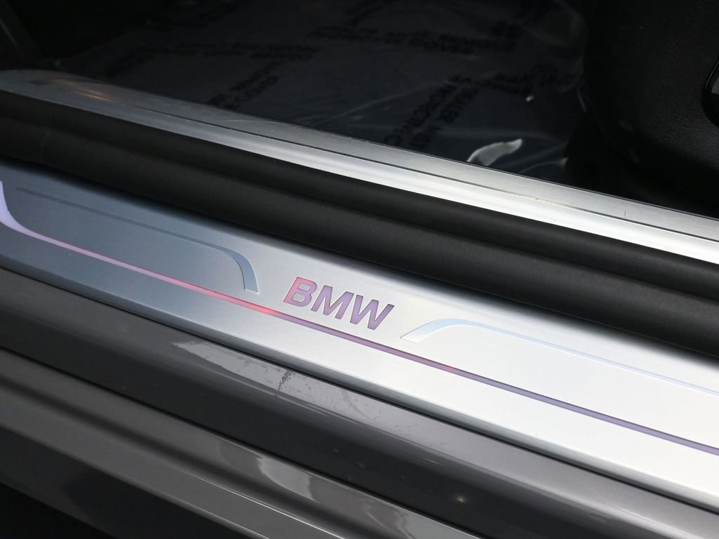 Used 2022 BMW 750i xDrive w/ Executive Package image 20