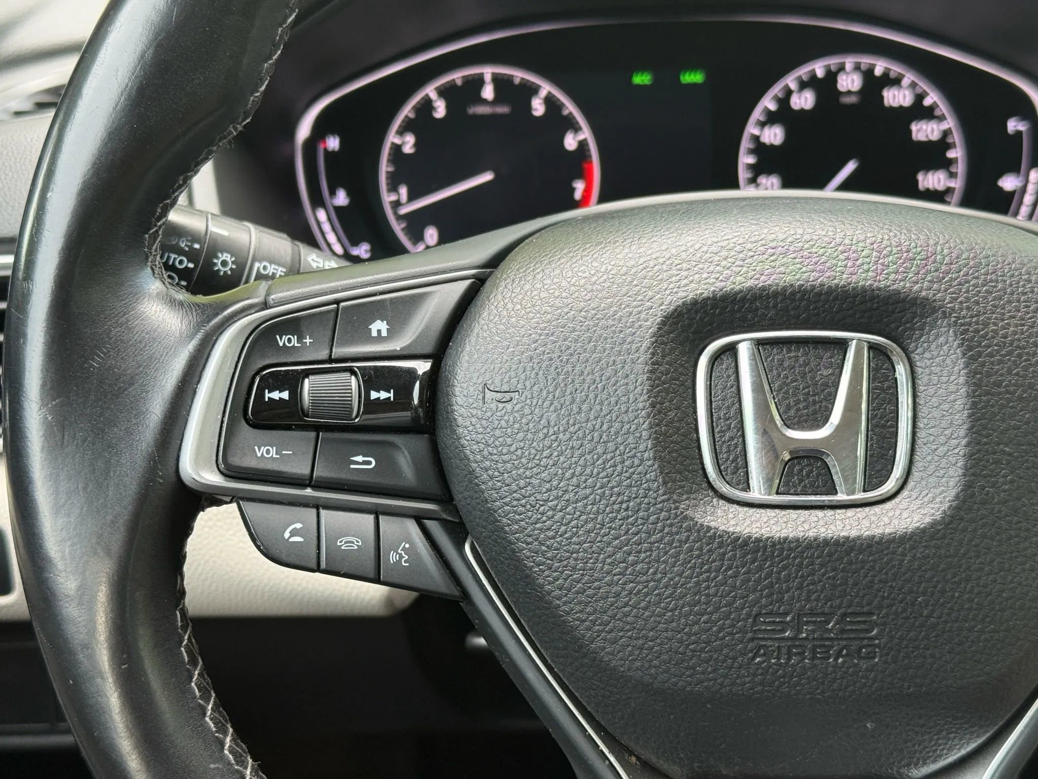 Used 2018 Honda Accord EX-L image 33