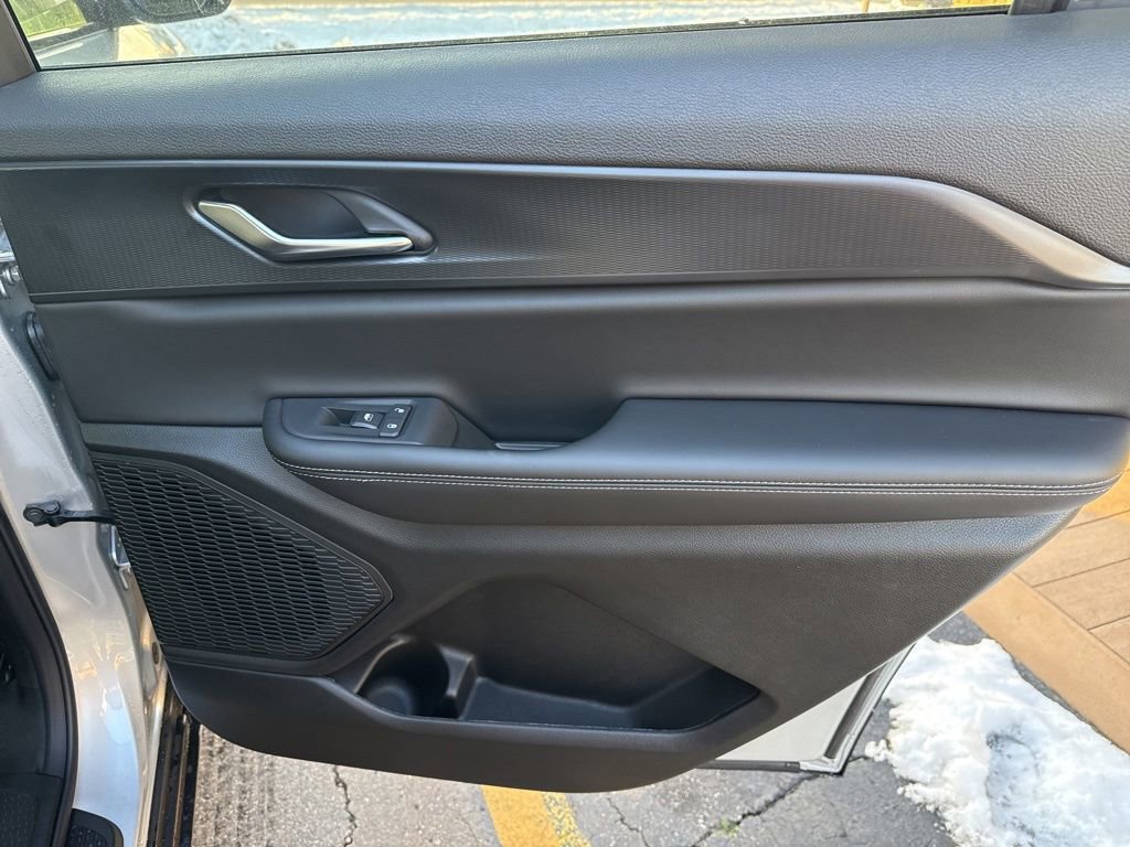 New 2025 Jeep Grand Cherokee L Laredo image 30