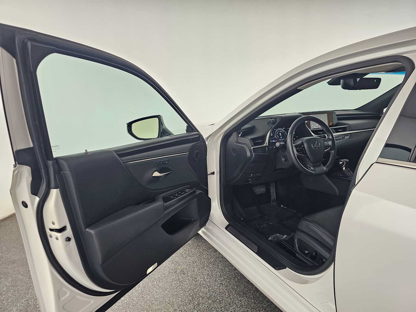 Used 2021 Lexus ES 300h w/ Premium Package FWD image 19