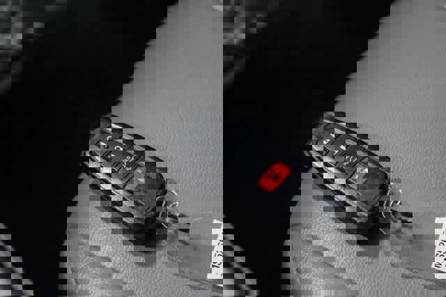 Certified 2021 Toyota Highlander XLE image 30