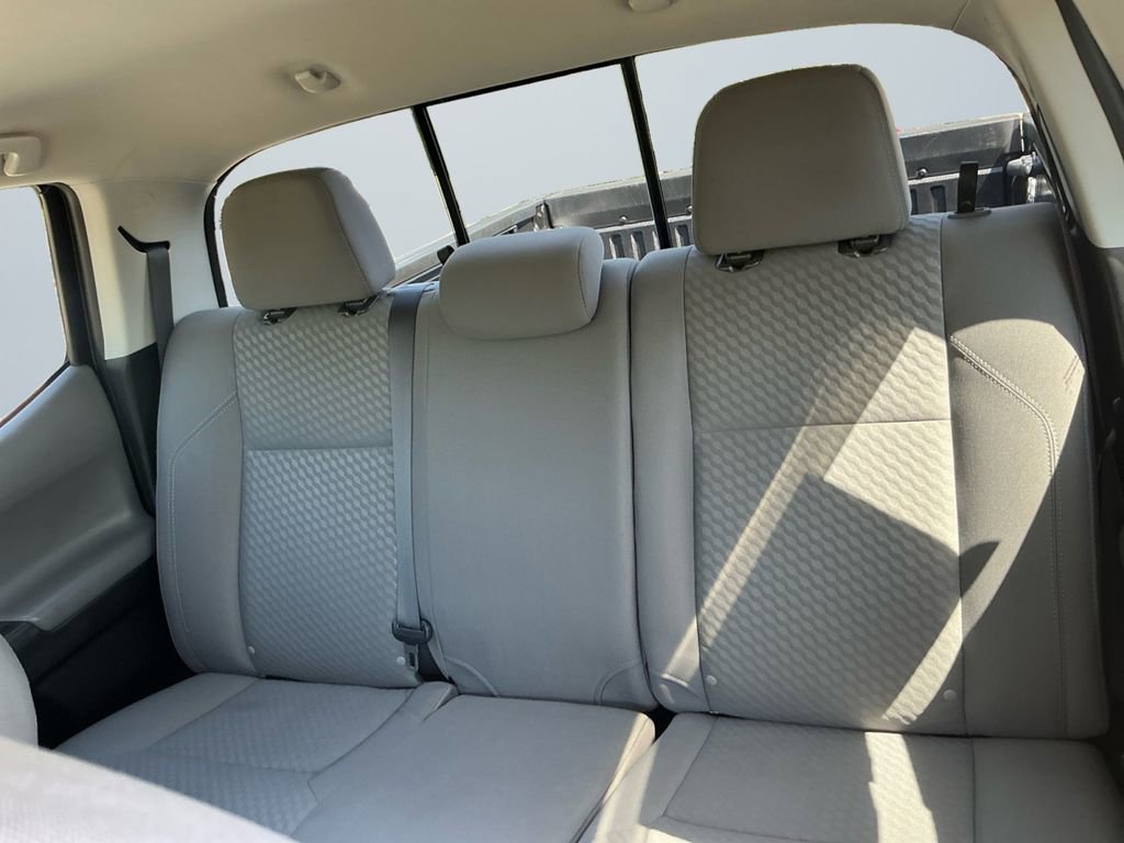 Used 2020 Toyota Tacoma SR5 AWD/4WD image 14
