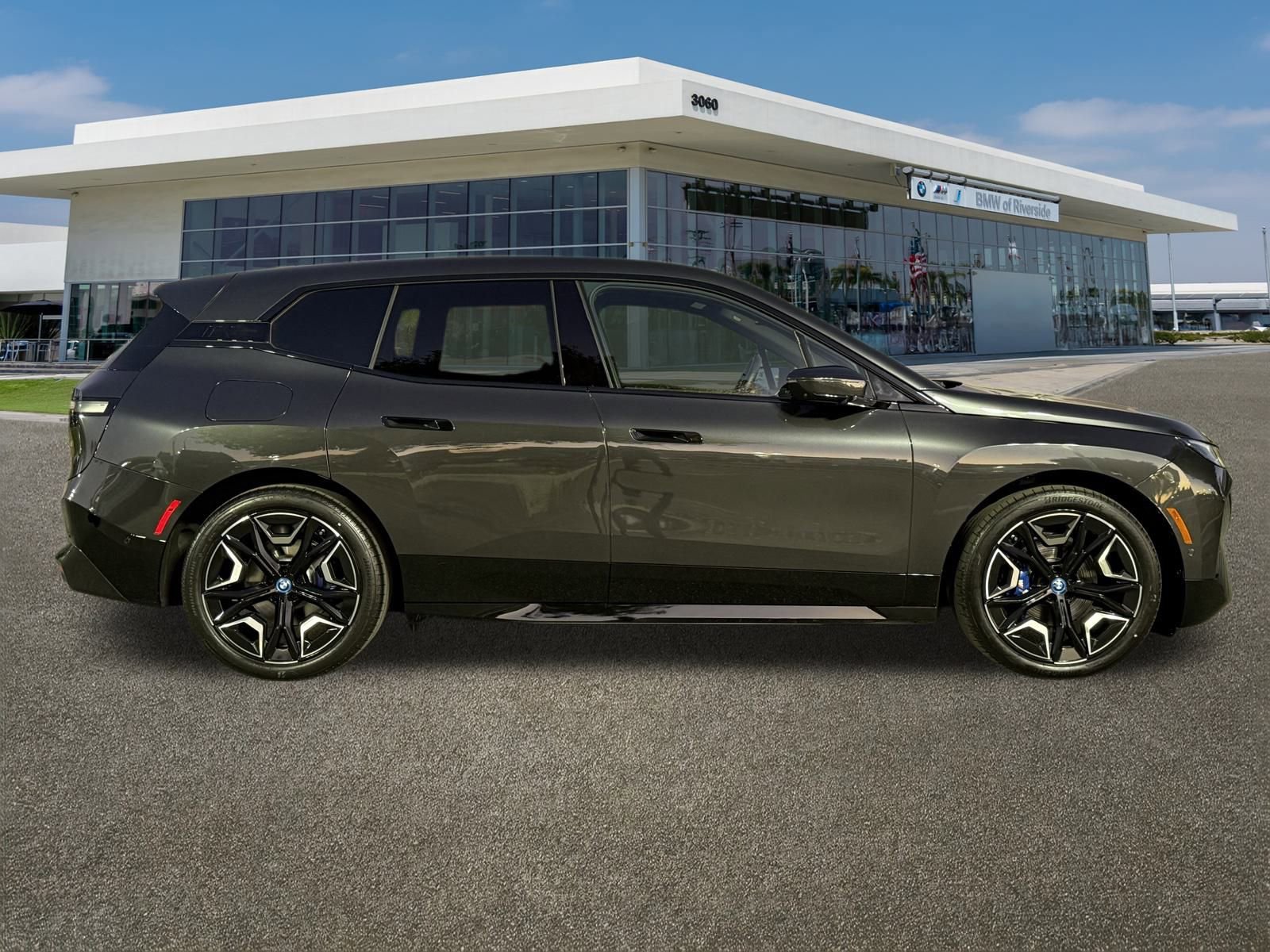 Used 2025 BMW iX M60 image 12