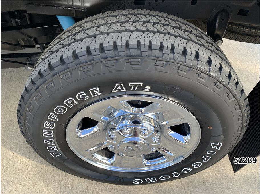 Used 2024 RAM 2500 Tradesman w/ Chrome Appearance Group AWD/4WD image 17