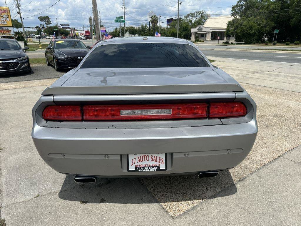 Used 2014 Dodge Challenger R/T RWD image 6