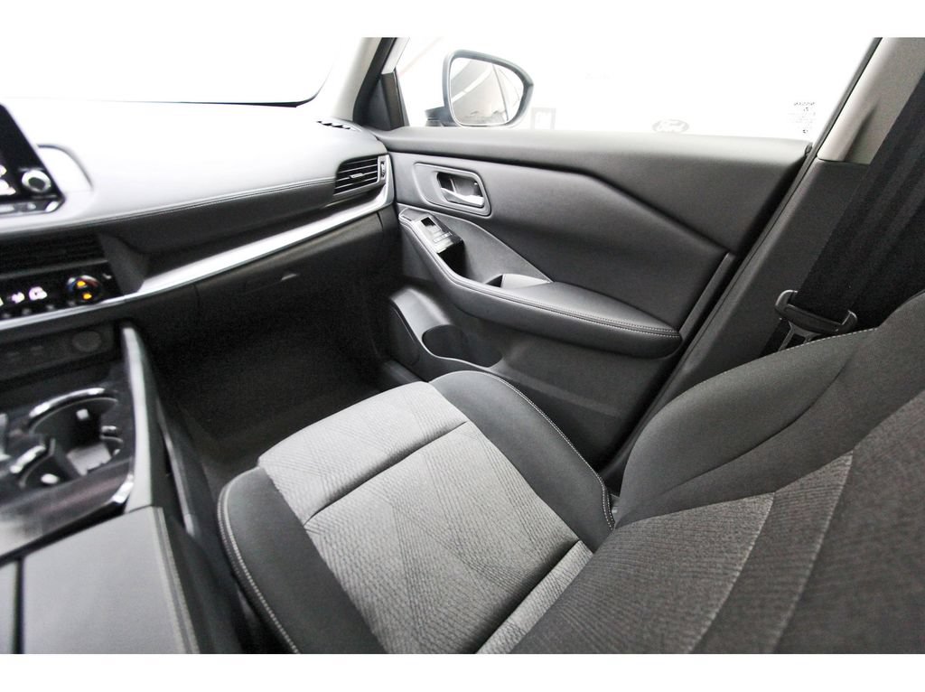 New 2026 Nissan Rogue SV w/ Cold Weather Package FWD image 8