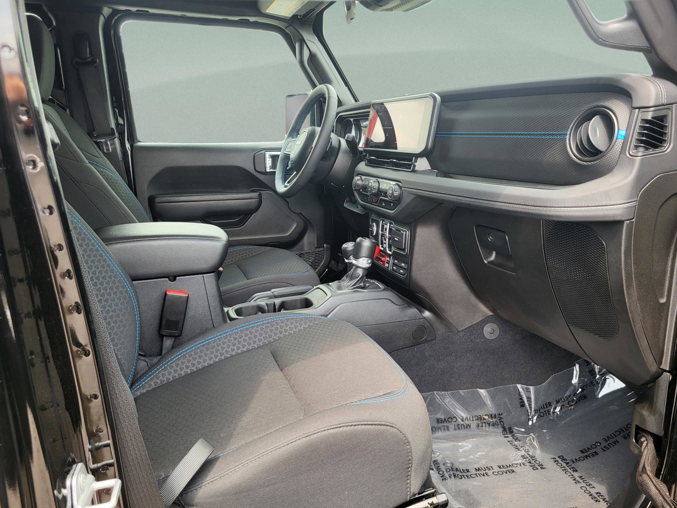 Used 2025 Jeep Wrangler Unlimited Rubicon 4xe w/ Convenience Group image 31