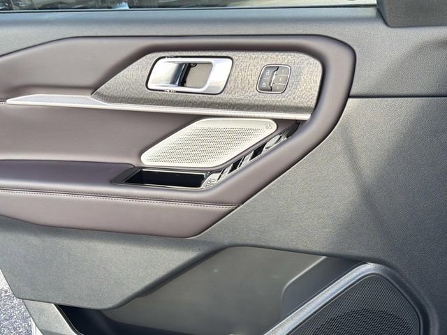 New 2026 Ford Explorer Platinum image 19