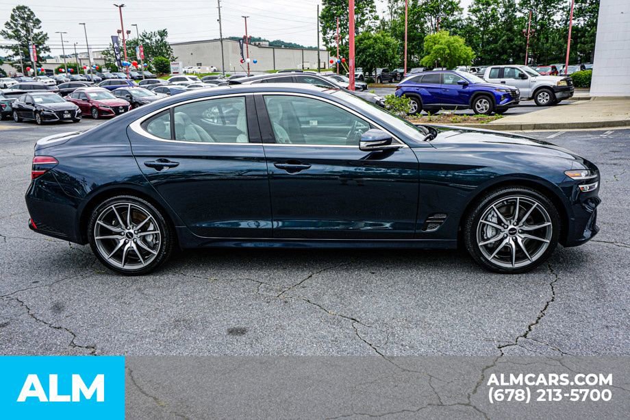 Used 2025 Genesis G70 2.5T RWD image 9
