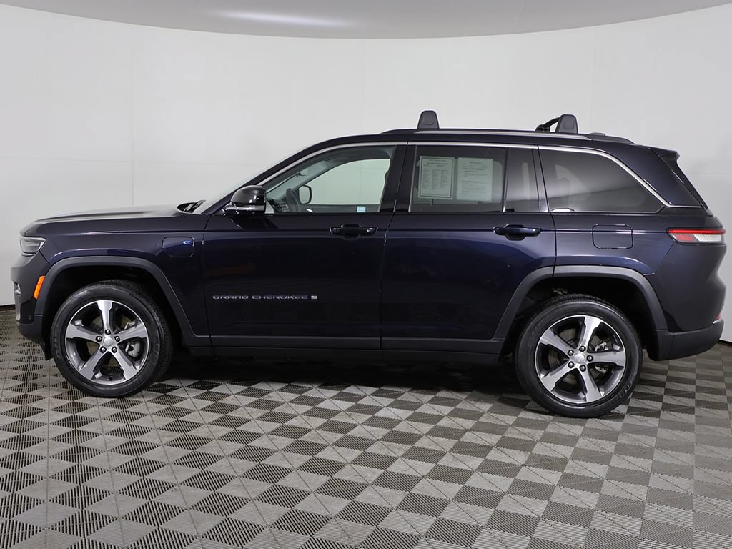 Used 2022 Jeep Grand Cherokee Limited 4xe w/ Luxury Tech Group II AWD/4WD image 22