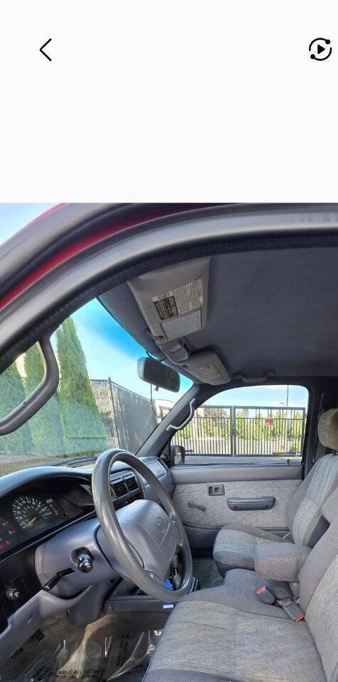 Used 1999 Toyota Tacoma SR5 image 13