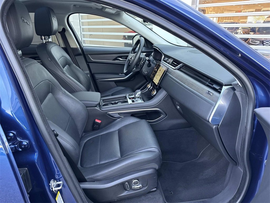 Used 2022 Jaguar F-PACE S image 8