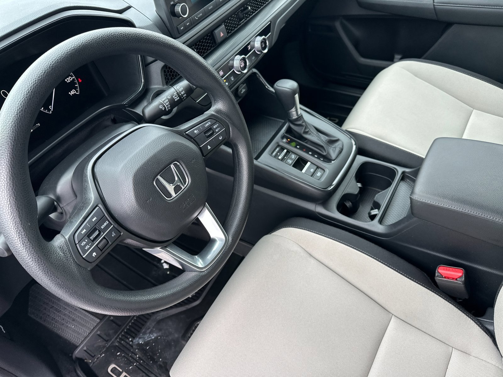 Used 2023 Honda CR-V LX image 9
