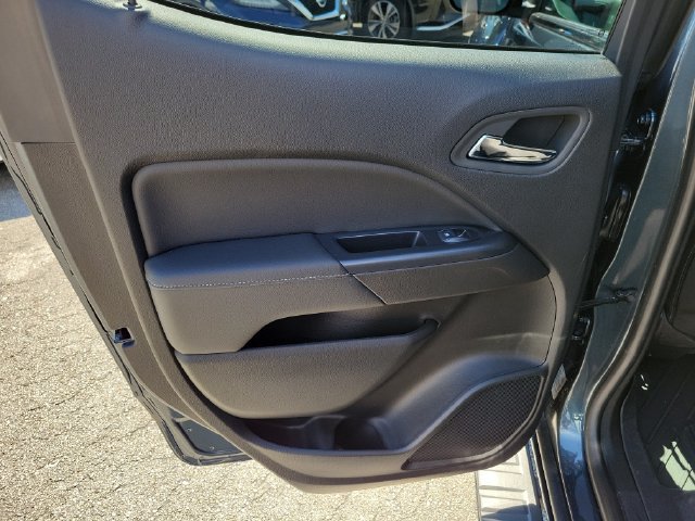 Used 2020 GMC Canyon SLE w/ Driver Alert Package RWD image 9