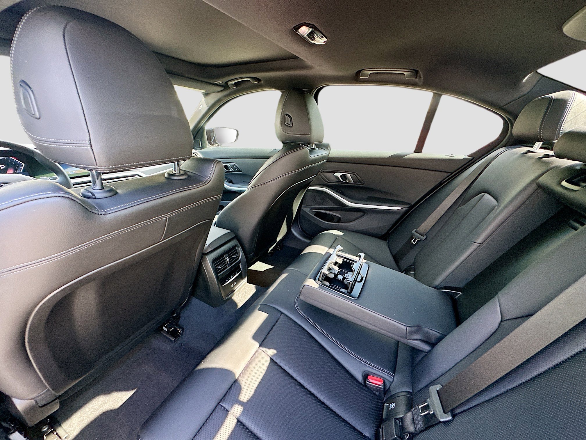 Certified 2024 BMW 330i Sedan w/ Convenience Package image 27