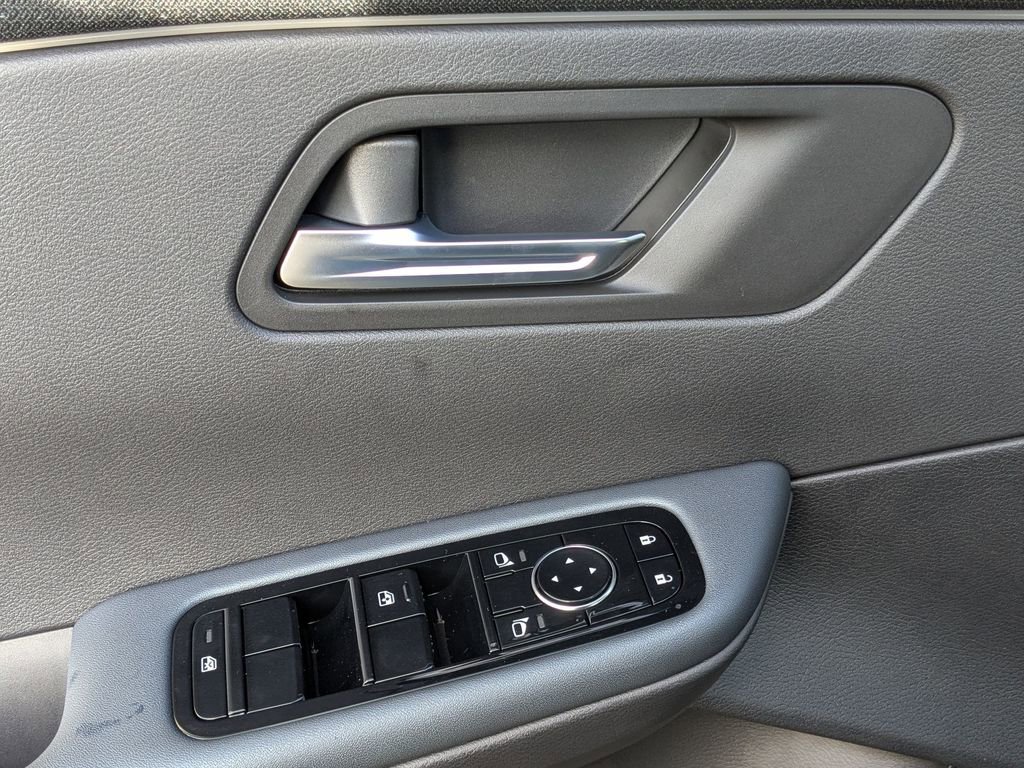 New 2026 Nissan Leaf w/ Floor Mat Package (S+) FWD image 12