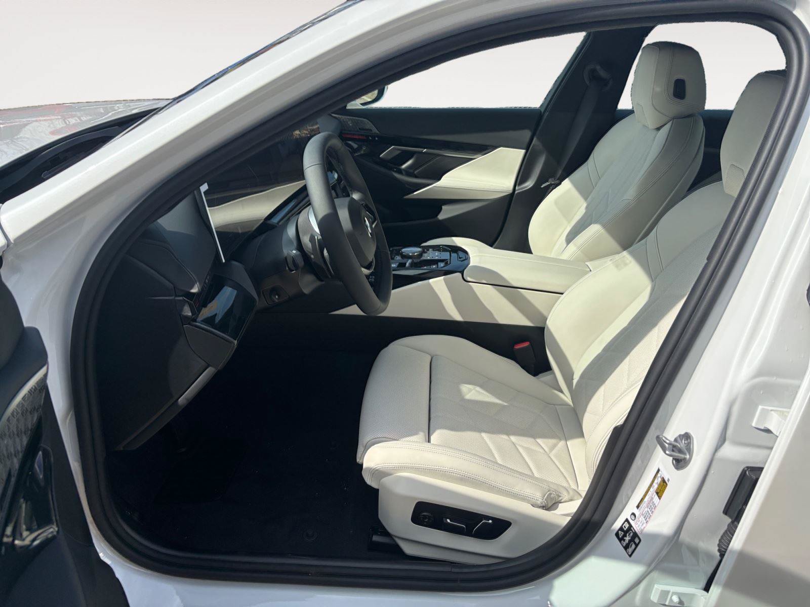 New 2026 BMW 530i xDrive AWD/4WD image 20