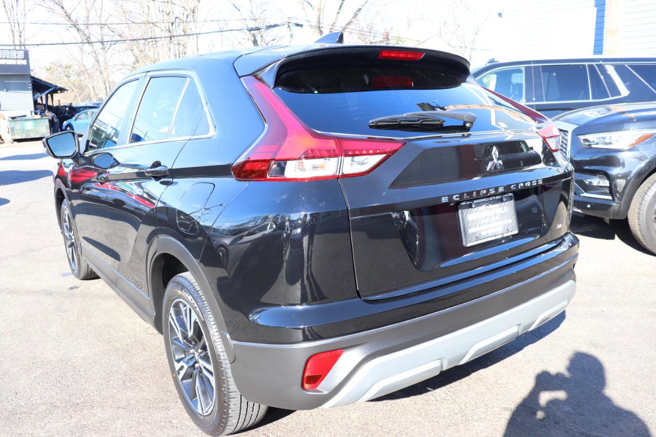 Used 2025 Mitsubishi Eclipse Cross SE image 3