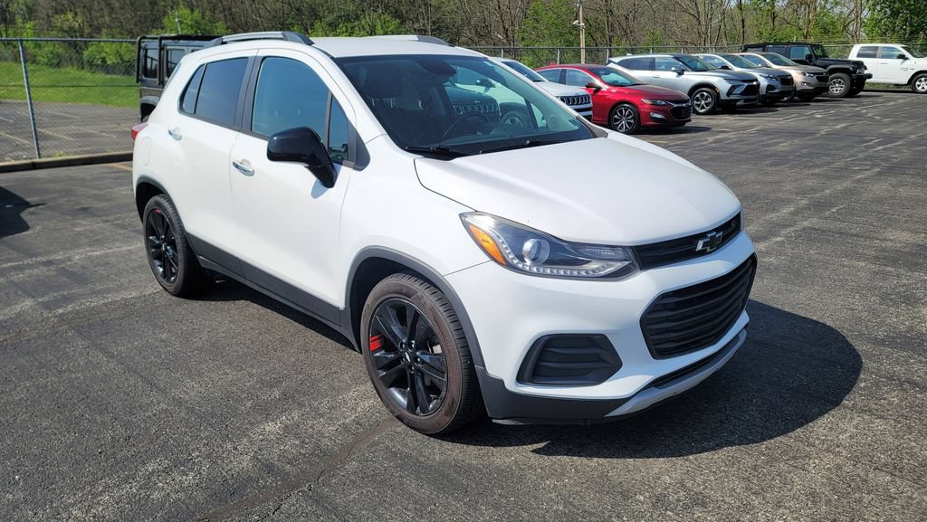 Used 2019 Chevrolet Trax LT w/ Redline Edition FWD image 9