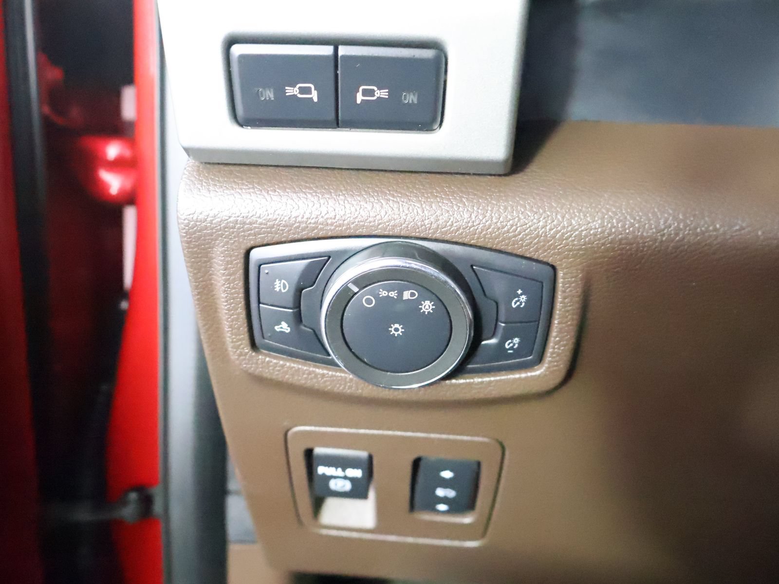 Used 2020 Ford F150 King Ranch w/ Equipment Group 601A Luxury AWD/4WD image 33