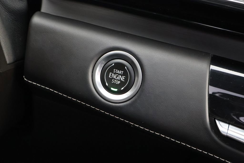 Used 2023 Cadillac Escalade Sport Platinum w/ LPO, ONYX Package image 28