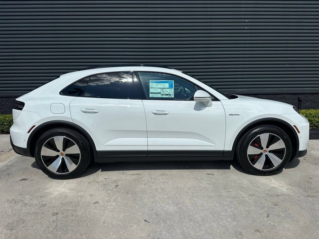 Used 2026 Porsche Macan 4S Electric AWD/4WD image 10