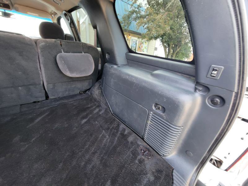 Used 2000 Chevrolet Tahoe LS w/ LS Preferred Equipment Group AWD/4WD image 43