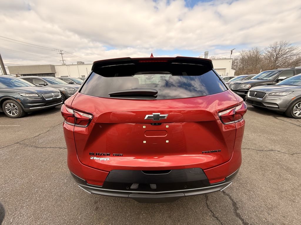 Used 2022 Chevrolet Blazer Premier w/ Enhanced Convenience Package image 4