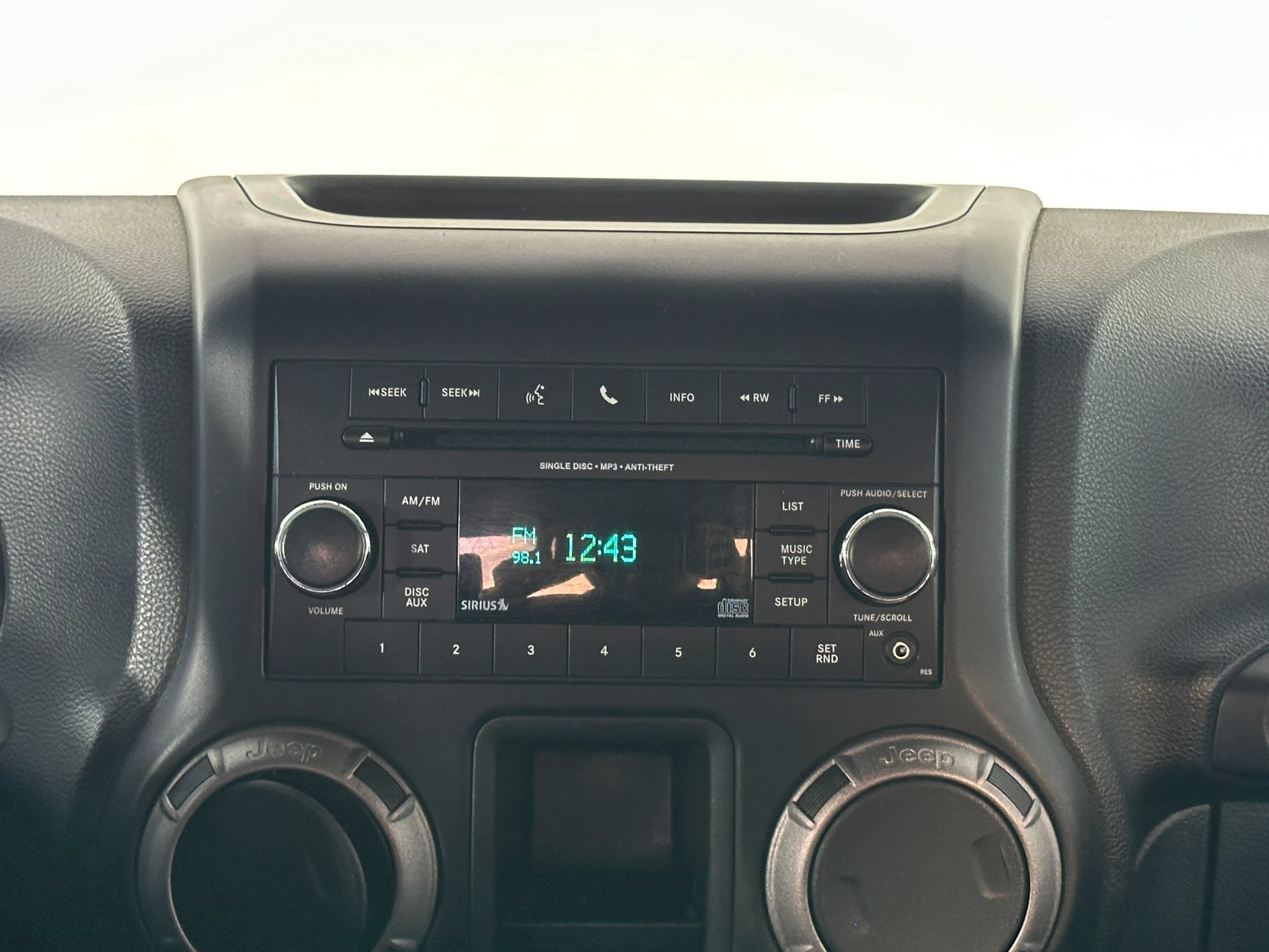 Used 2013 Jeep Wrangler Sport w/ Connectivity Group AWD/4WD image 22