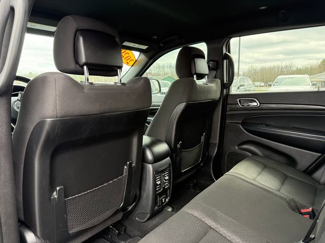 Used 2020 Jeep Grand Cherokee Laredo image 33