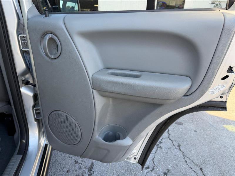 Used 2007 Jeep Liberty Sport AWD/4WD image 17