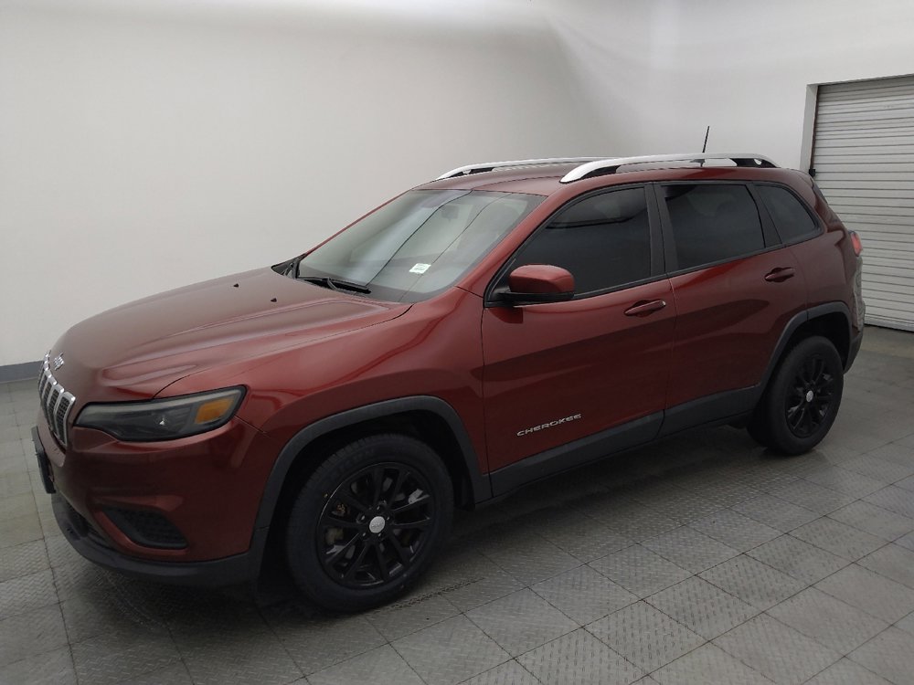 Used 2020 Jeep Cherokee Latitude FWD image 2