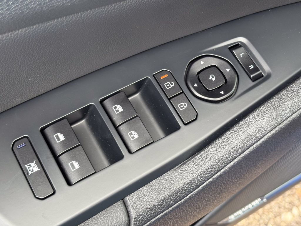 New 2026 Kia Sportage SX FWD image 19