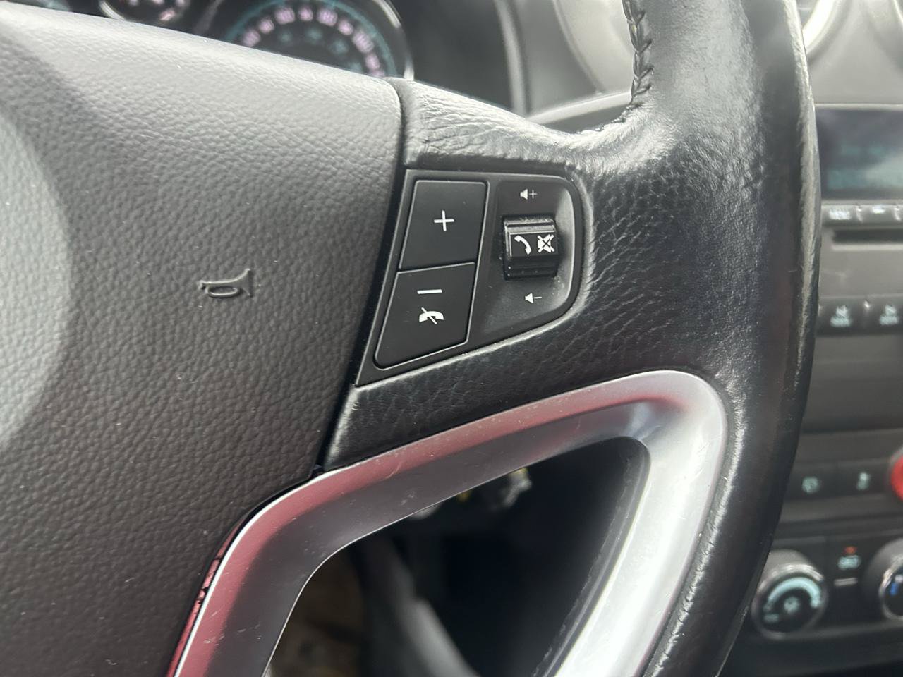 Used 2013 Chevrolet Captiva Sport LT FWD image 19