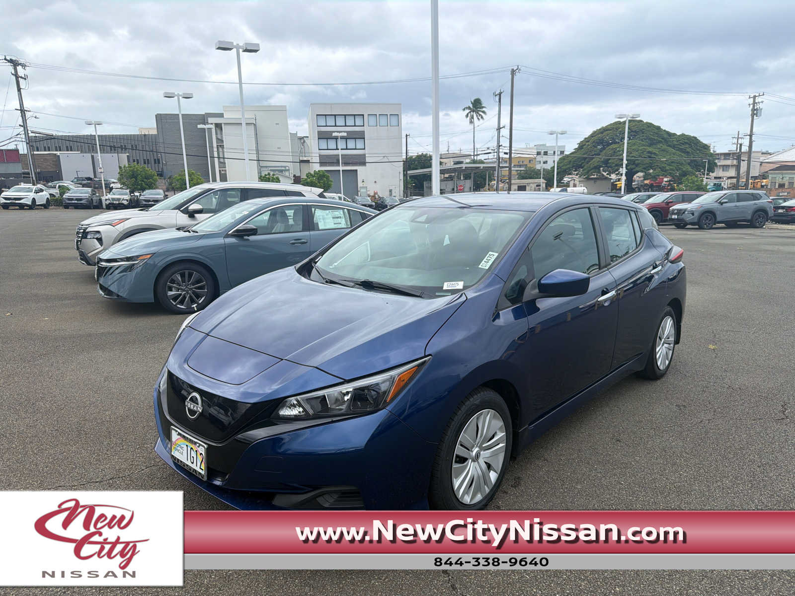 Used 2023 Nissan Leaf S FWD image 1
